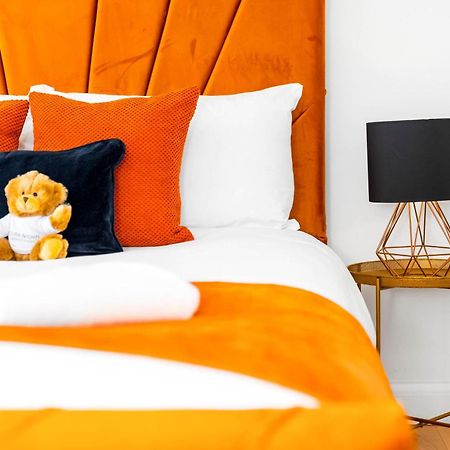 Luxury City Centre 5 Bed House With En-Suite, Bbq, On-Site Parking By Azura Nights Birmingham Exteriör bild