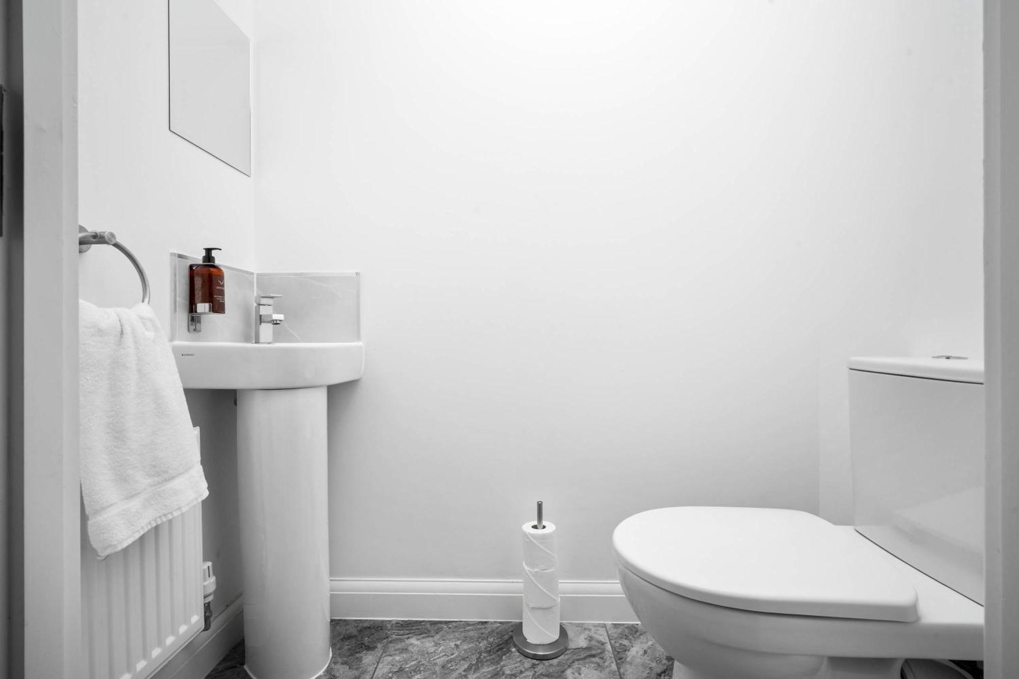 Luxury City Centre 5 Bed House With En-Suite, Bbq, On-Site Parking By Azura Nights Birmingham Exteriör bild