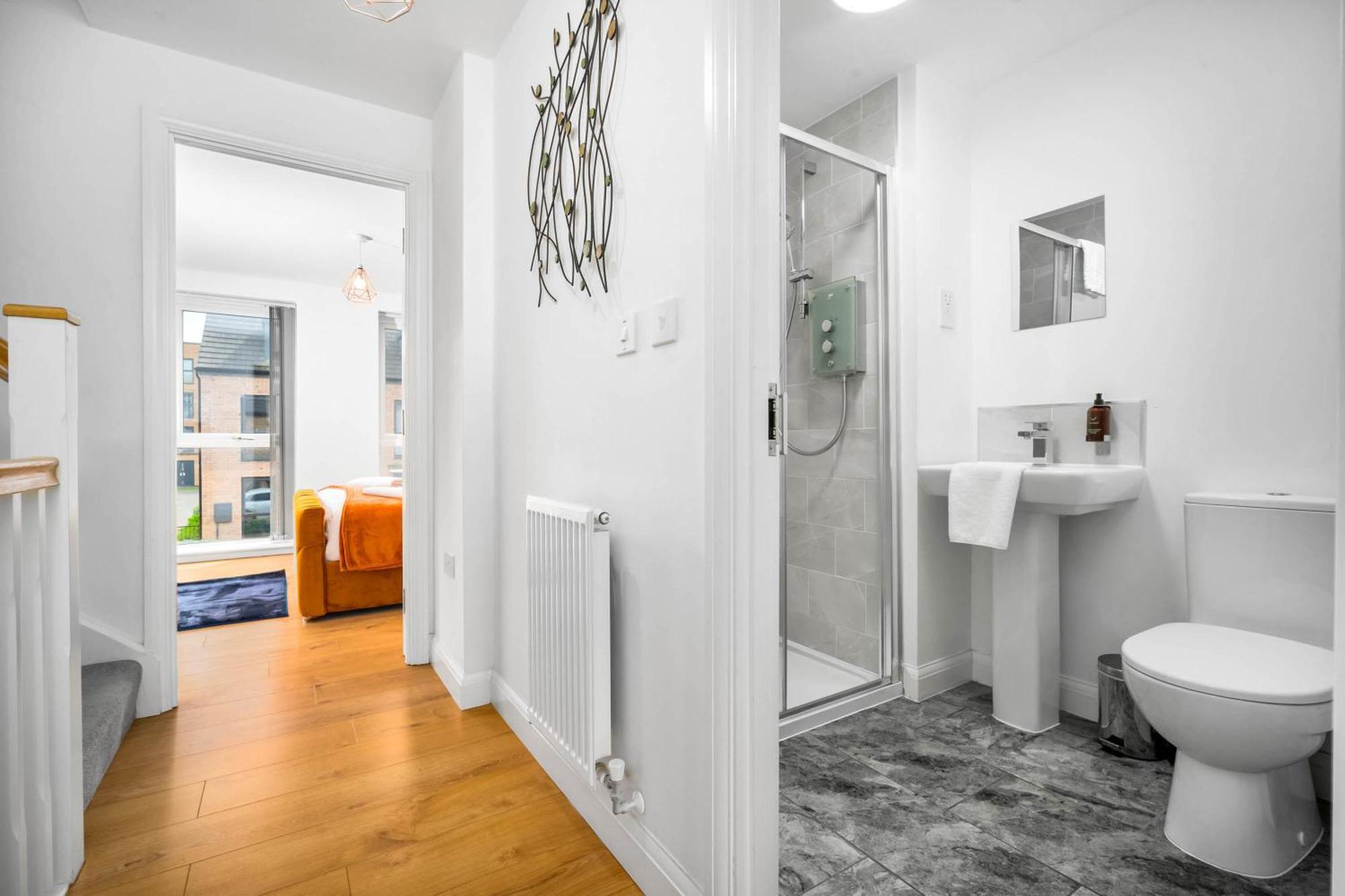 Luxury City Centre 5 Bed House With En-Suite, Bbq, On-Site Parking By Azura Nights Birmingham Exteriör bild