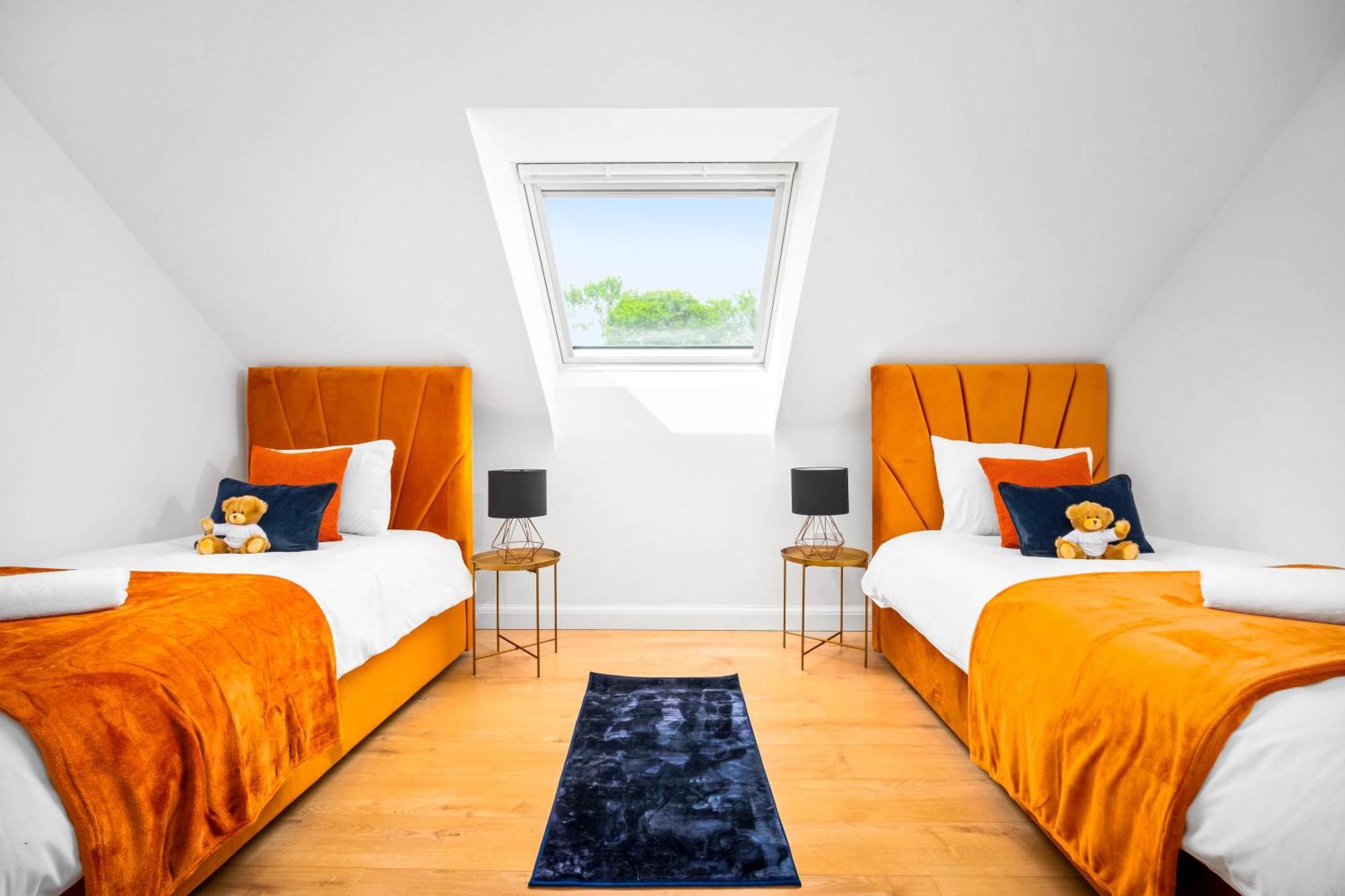 Luxury City Centre 5 Bed House With En-Suite, Bbq, On-Site Parking By Azura Nights Birmingham Exteriör bild